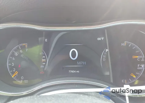 2017 Jeep Grand Cherokee Laredo z USA, uszkodzony, nr VIN 1C4RJFAG6HC727222